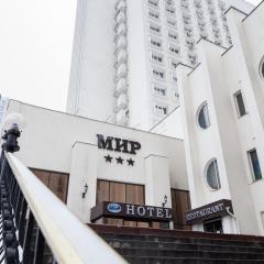 Hotel Mir