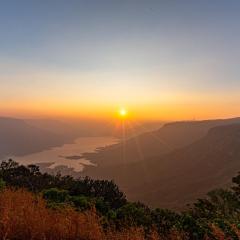 CosmicStays Evergreen Cascade - The Hidden Gem of Mahabaleshwar