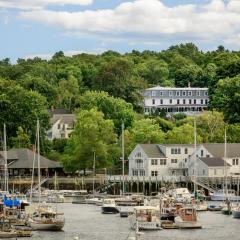 Relais Chateaux Camden Harbour Inn