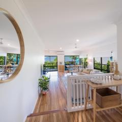 Beach House on Main - Airlie Beach