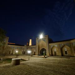 Feruzkhan Hotel - Madrassah Mohammed Rakhim Khan 1871