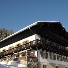 Gstattlhof Mountain Farmhouse