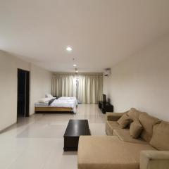 Spacious & Homey Apartment at Marina Island by JoMy Homestay