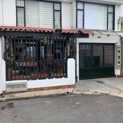 Apartamento tipo boutique por el CC Titán Plaza