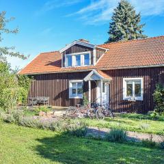 Cozy Apartment In Färjestaden With Kitchen