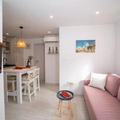 New cozy apartment - center of old town Omiš