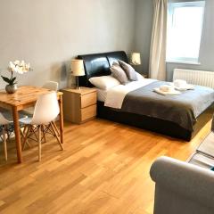 Lovely Studio Room in the heart of Kingston upon Thames