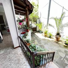 Grand Veranda Apartment