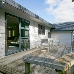 Laid Back on Lakewood - Taupo Holiday Home