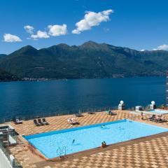 Golfo Gabella Lake Apartments