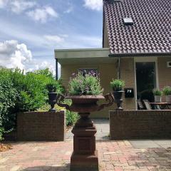 HOLTINGERHUYS Uffelte- Giethoorn! Tegen betaling Wellness!!!