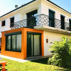 La Maison Pop Appartement meublé indépendant avec jardin