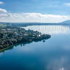 All Decked Out ON the Lake - Taupo