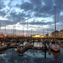 Alojamientos Muelle de Gijón