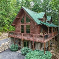 Relaxation Retreat - Large Family Cabin - WiFi, Fire Pit, Game Room with Pool Table and more