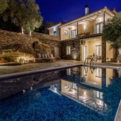 VILLA IFIGENEIA SKOPELOS με πισίνα και υπέροχη θέα