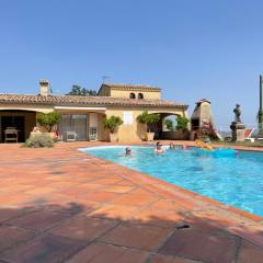 Villa Lazuel, piscine privative chauffée, vue panoramique et jardin clos