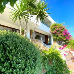 Beach house set in a beautiful bay