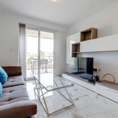 Deluxe 2BR Apartment in central St Julians