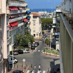 Studio Confort 35m2 Rénové, Equipé et Climatisé, tout se fait à pied!