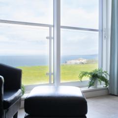 Stunning Sea Views, luxury apartment beaches & restaurants are a short walk away