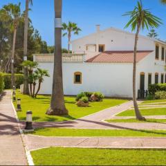 Bonito apartamento con terraza, jardín y piscina