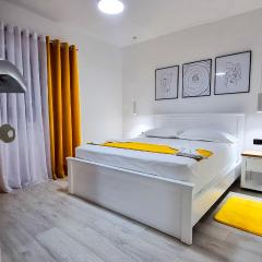 'The Yellow' Condo