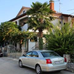 Apartments with a parking space Novigrad - 2536