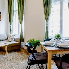 Cozy 2 Bedroom Apartment In Terez Boulevard.