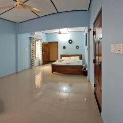 Nalluran illam - family room