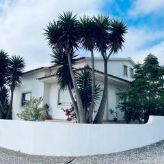 Casa do Canto - Uma casa no campo, perto da praia.