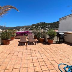 Bonito duplex en Roses con vistas al mar cerca de la playa