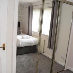 Kelpies Serviced Apartments- McLaughlan