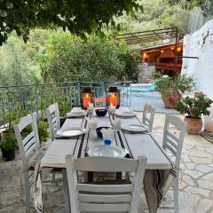 Maison charme avec piscine privée, près de la mer à Sappounakeika, Tyros