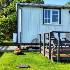 Small Cozy Shepherd hut 20 by 7 feet with boxed in high double bed