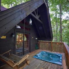 Wild Columbine - Gatlinburg Area Hottub Romantic Cabin