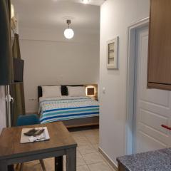 ADLER 2 Cozy 2 persons apartment downtown Piraeus