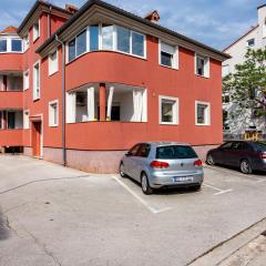 Apartments with a parking space Pula - 19628