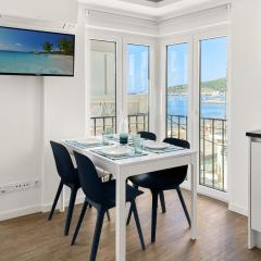 Sea Light Apartment Sesimbra. 2 bedrooms, 6 guests