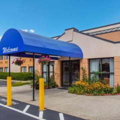 All Seasons Inn & Suites