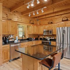 Mountain view 5 bdrm Gatlinburg Cabin near downtown Arts