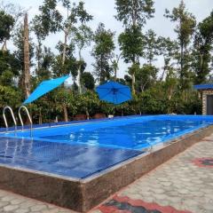 GiriDarshini Homestay - Pool, Falls, 3BH, Home Food & Estate