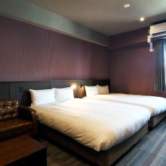 Rakuten STAY Kokura Station Standard Twin Room with counter table