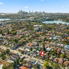 4 Bedroom house 500M to Drummoyne Bay Run