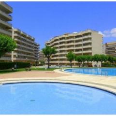 Apartamento en Salou con 3 piscinas junto a Port Aventura