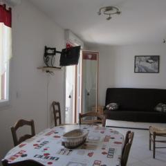 Studio spacieux 32m², 4 pers., centre de Villard-de-Lans, terrasse, parking, proche commodités - FR-1-689-96