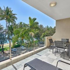 Paringa 2 Bedroom Top Floor Beach Front Apartment