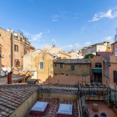 Trastevere house with balcony,quiet NEW