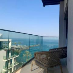 Ocean Mountain View Apartment at The Address Fujairah