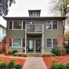 Charming 2Bed French Colonial Apartment in Desirable Midtown Sacramento